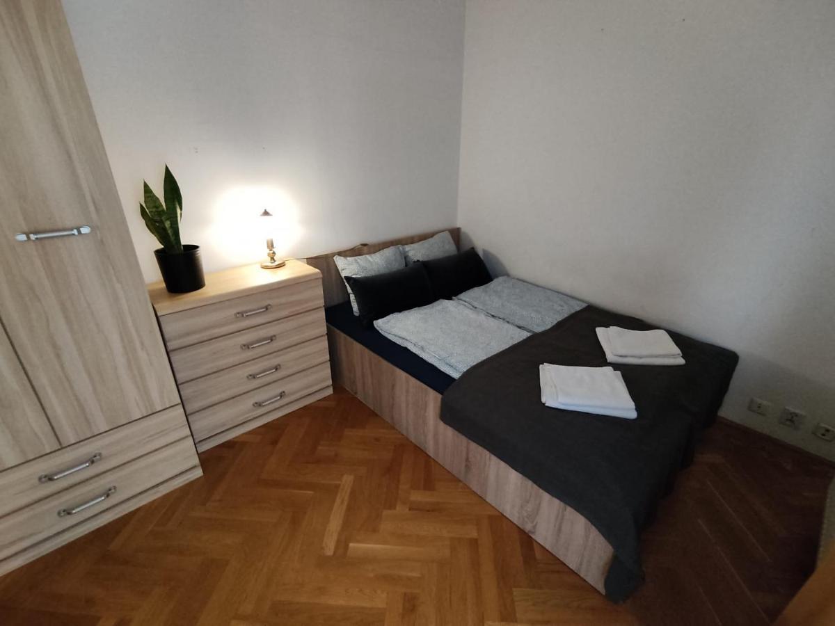 Classic Apartament Metro Kabaty Βαρσοβία Εξωτερικό φωτογραφία